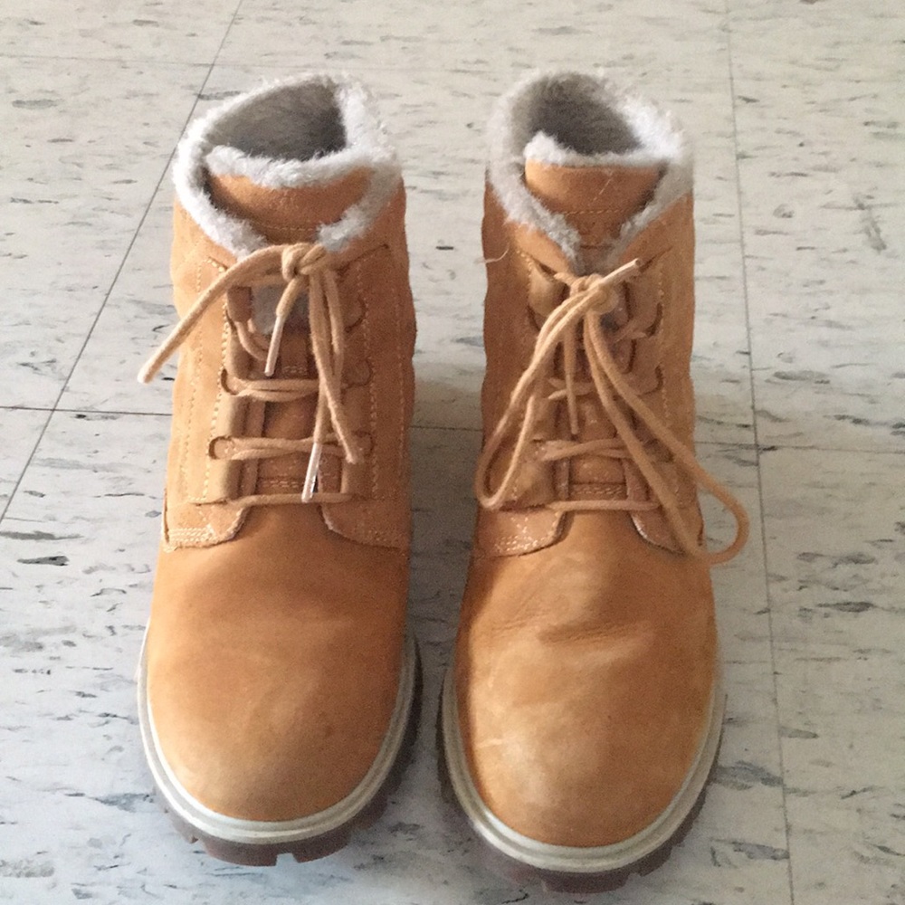 Helly Hansen Women’s Vega Lace up Outdoor Booties